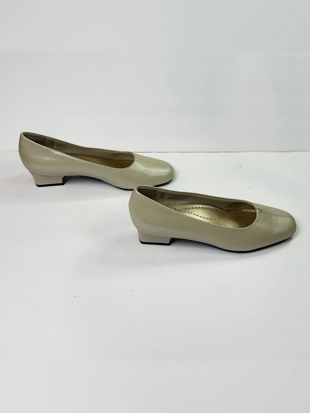 Trotters classic low